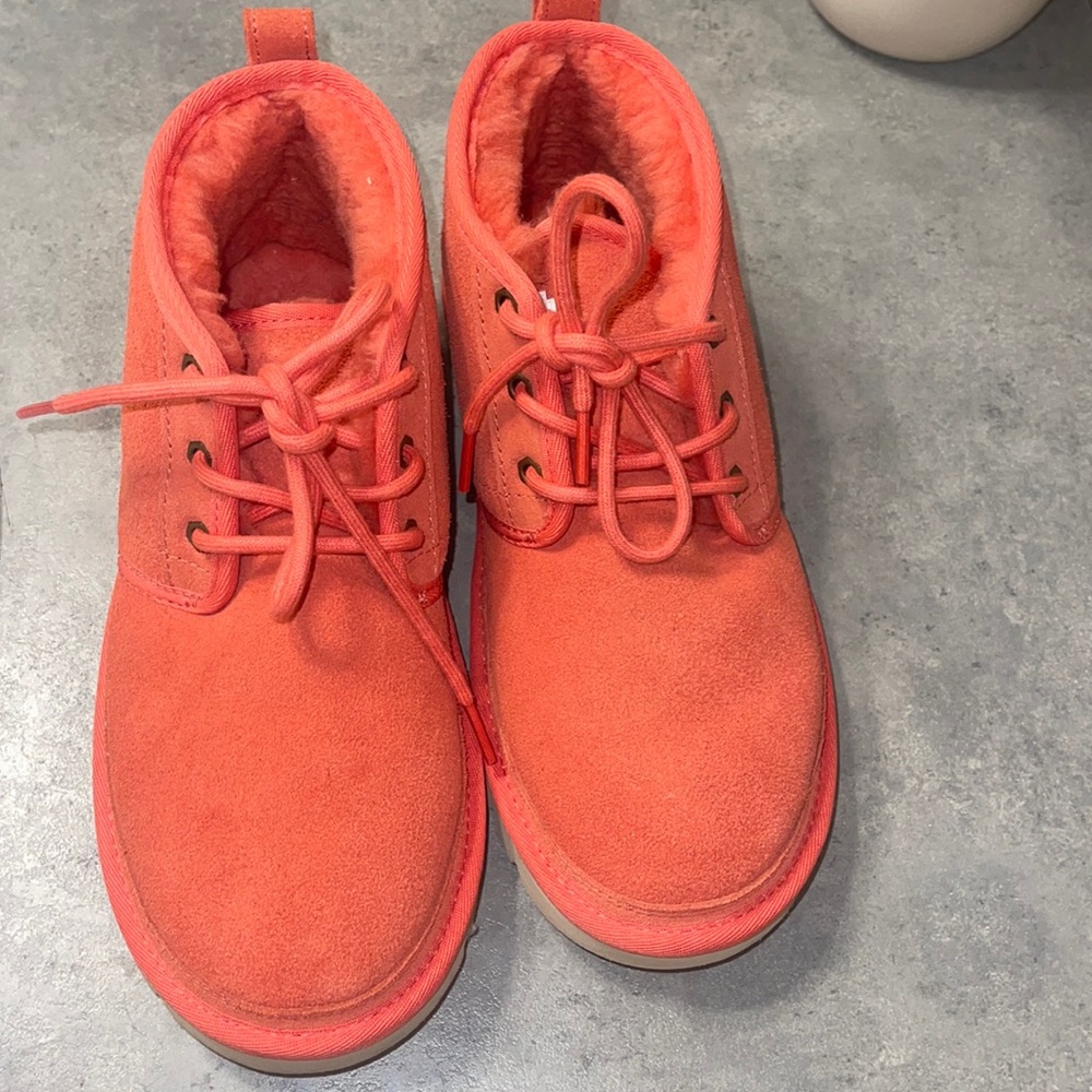 Ugg Neumel